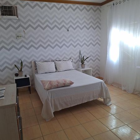 Quarto Triplo Com Banheiro Em Pousada E Restaurante Manaus Dış mekan fotoğraf